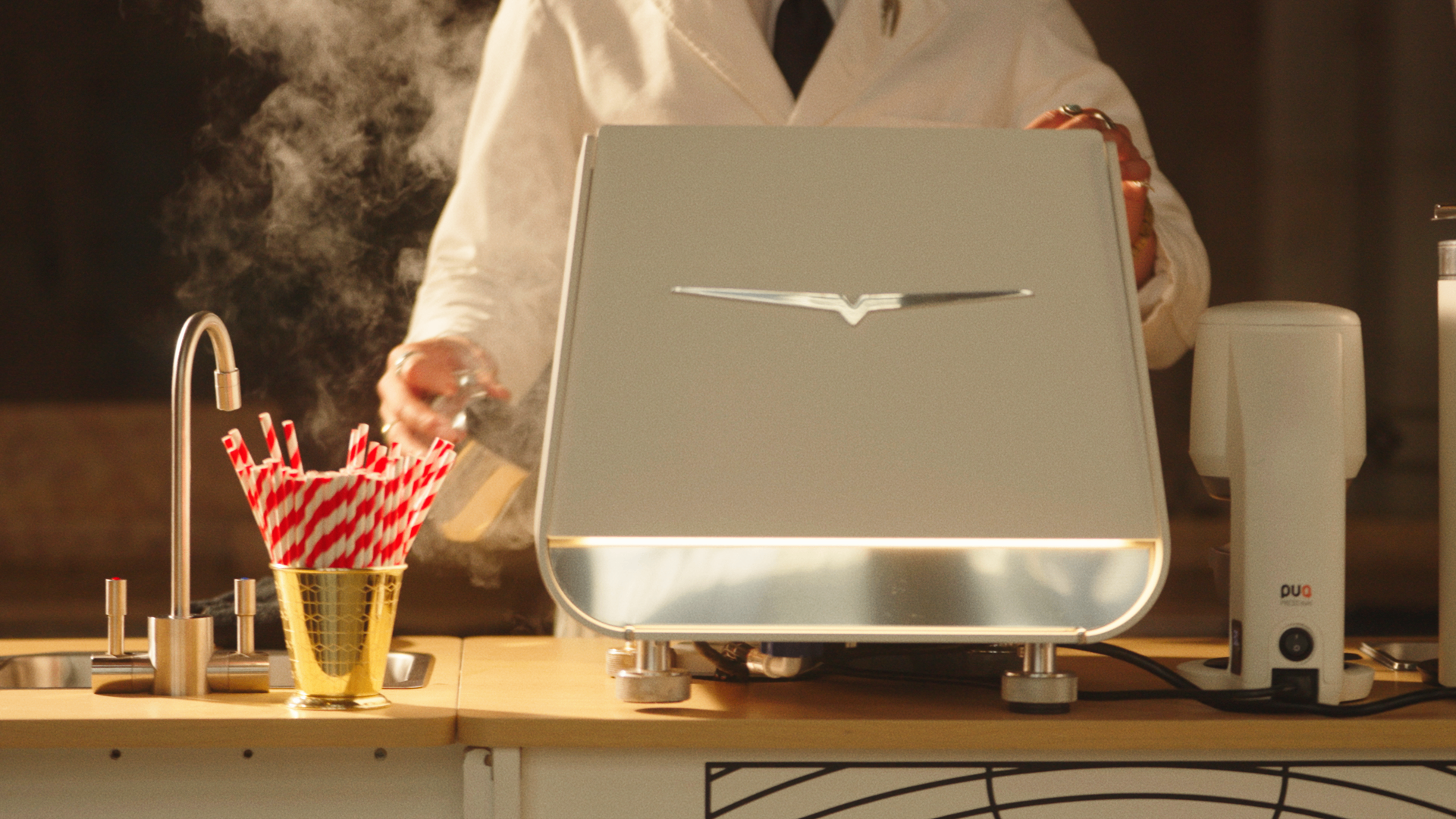 Espresso machine with steam